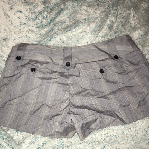 Shorts - Picture 2 of 3
